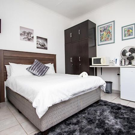 Willow Guest House ボックスバーグ エクステリア 写真