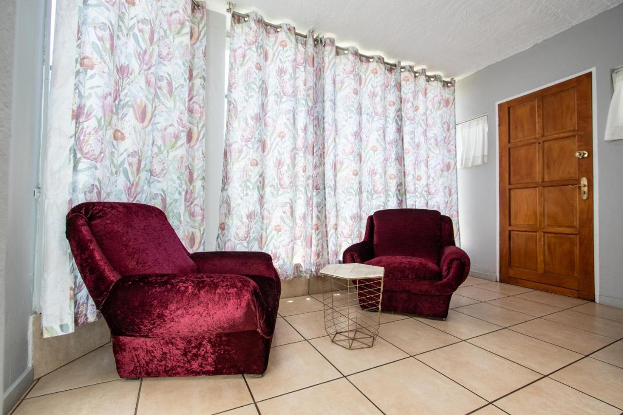 Willow Guest House ボックスバーグ エクステリア 写真