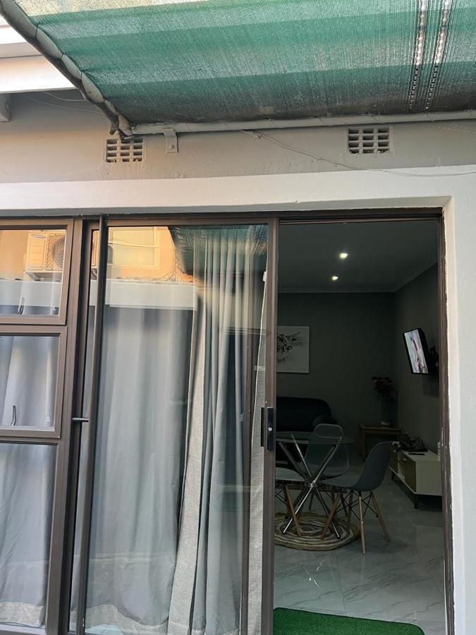 Willow Guest House ボックスバーグ エクステリア 写真