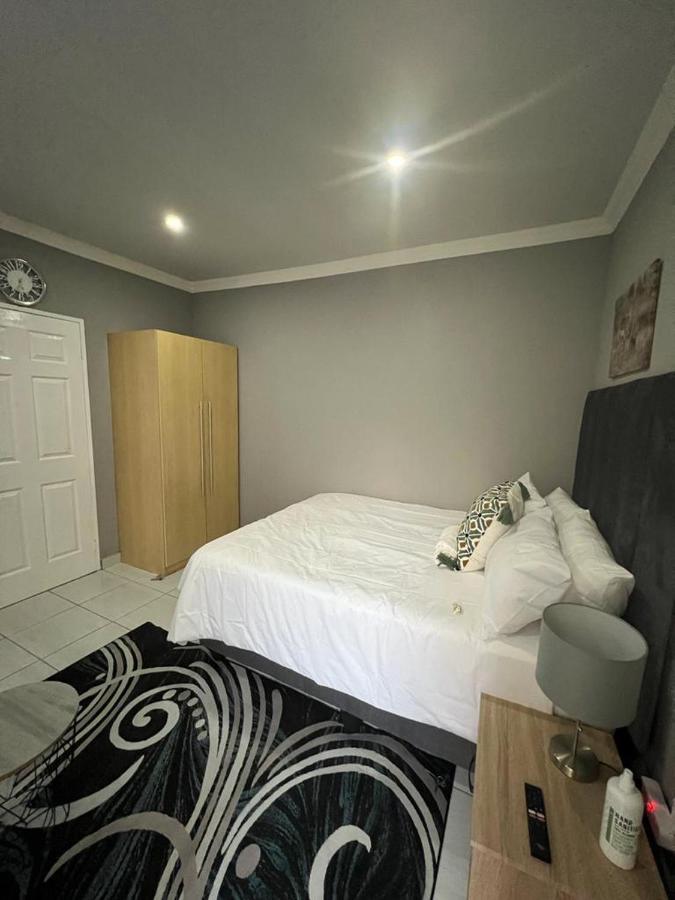 Willow Guest House ボックスバーグ エクステリア 写真